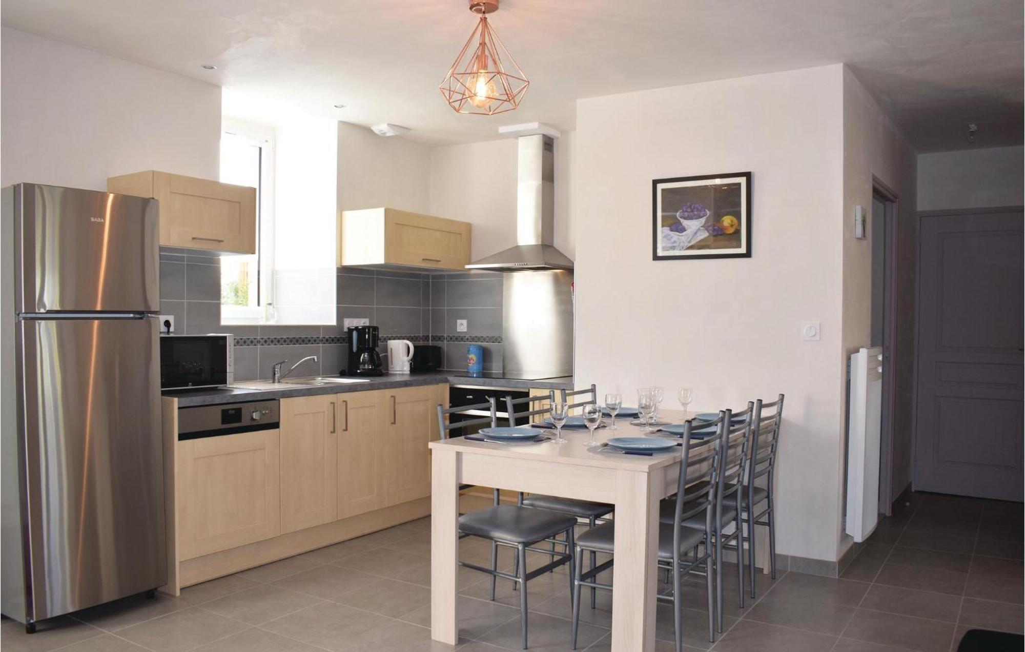 Gorgeous Home In Saint Alban With Kitchen Buitenkant foto
